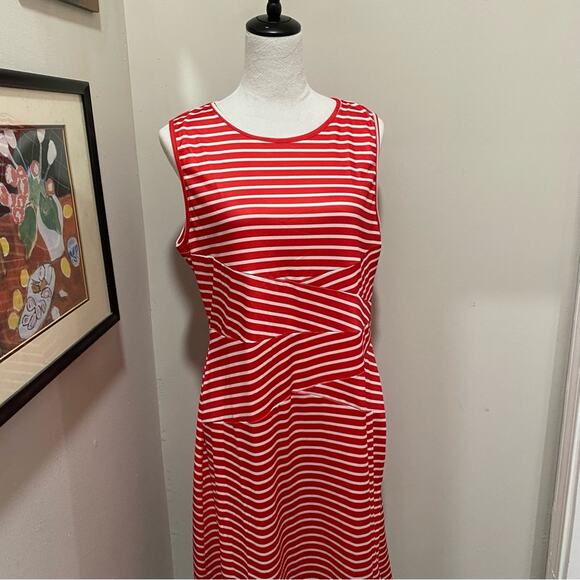 Sleeveless Red and White Striped Dress Size XXL Crew Neck Fit and Flare Style - Picture 9 of 10